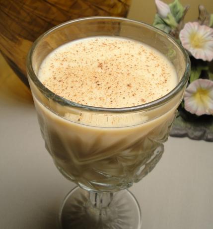Low Cholesterol Eggnog. Photo by Debbwl