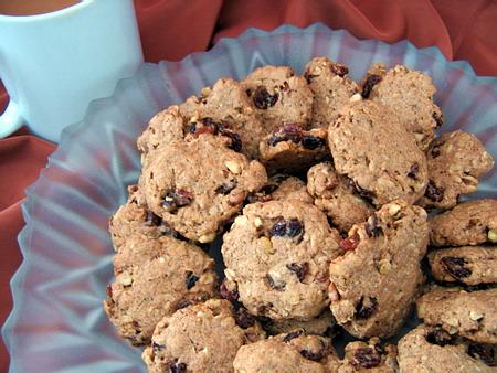 Oatmeal Fruit Cookies (Low Fat). Photo by Annacia