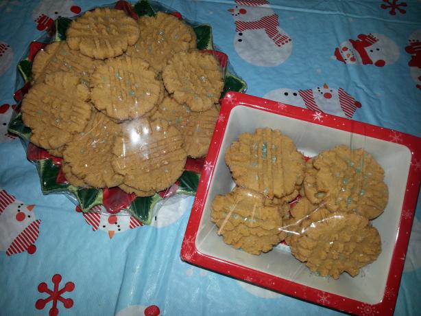Easy Peanut Butter Cookies. Photo by bean1978