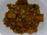 Potato and Pea Curry. Photo by Sharbysyd