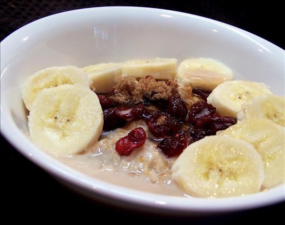 Old Fashioned Oatmeal With Bananas and Raisins. Photo by PaulaG
