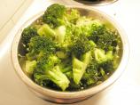 Broccoli With Sesame Seeds and Scallions