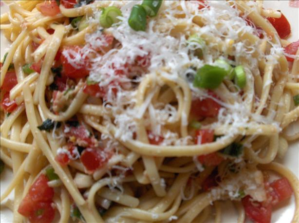 Bruschetta Pasta. Photo by startnover