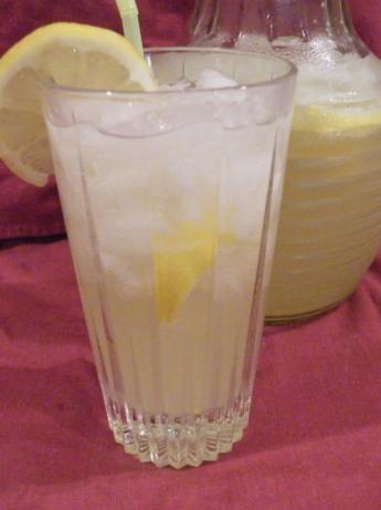 Kittencal's Really Great Old-Fashioned Lemonade. Photo by Chef RZ Fan