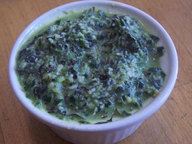 Weight Watcher Pesto Sauce. Photo by Nif