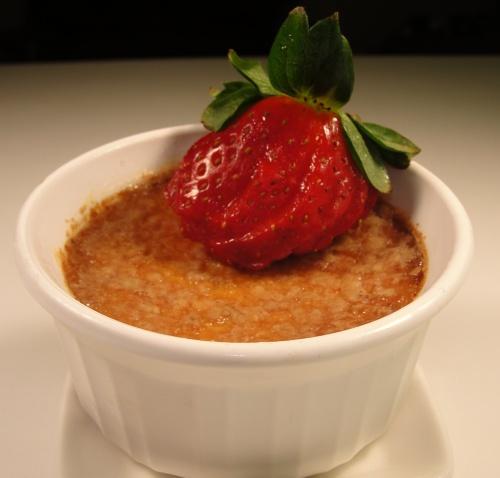Classic White Cr&egrave;me Br&ucirc;l&eacute;e. Photo by diner524