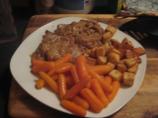 Pork Chops With Onion Sauce. Photo by CoCaShe