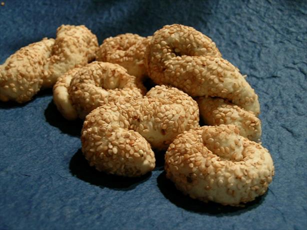 Sesame Koulourakia (Biscuits). Photo by justcallmetoni