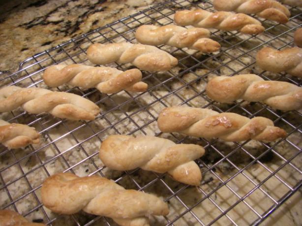 Koulourakia Smyrneika (Smyrna Biscuits). Photo by puppitypup