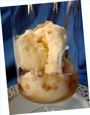 Maple Walnut Ice Cream Sundae. Photo by Annacia