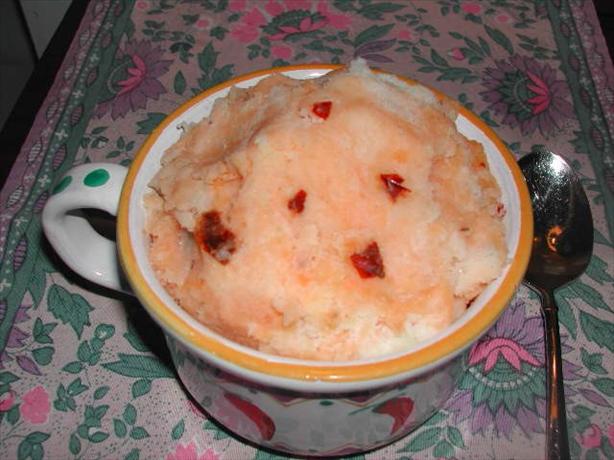 Chipotle-Cheddar Mashed Potatoes. Photo by Kumquat the Cat's friend