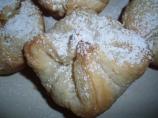 Pastry Puffs W/Sweet Cheese Filling. Photo by Nori M