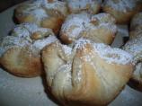 Pastry Puffs W/Sweet Cheese Filling. Photo by Nori M