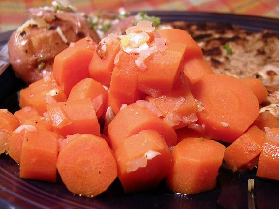 Garlic and Lemon Carrots. Photo by justcallmetoni