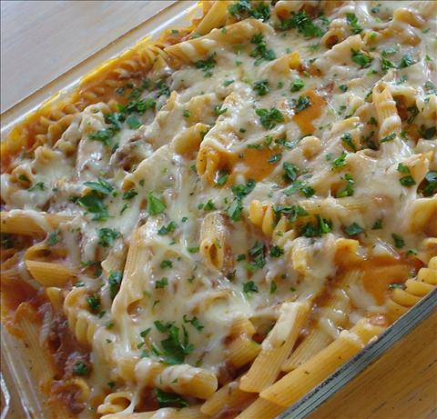 Creamy Baked Beefaroni (Light). Photo by Raspberry Cordial