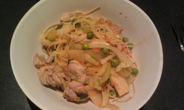 Chicken Lo Mein. Photo by Satyne