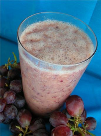Banana & Grape Smoothie. Photo by BestTeenChef