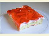 Fresh Strawberry Cream Cake. Photo by knobbyknee