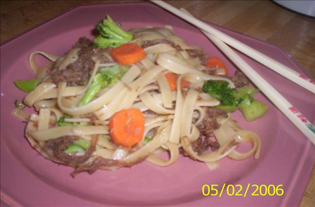 Asian Style Pork and Noodle Bowl. Photo by Chef shapeweaver &copy;