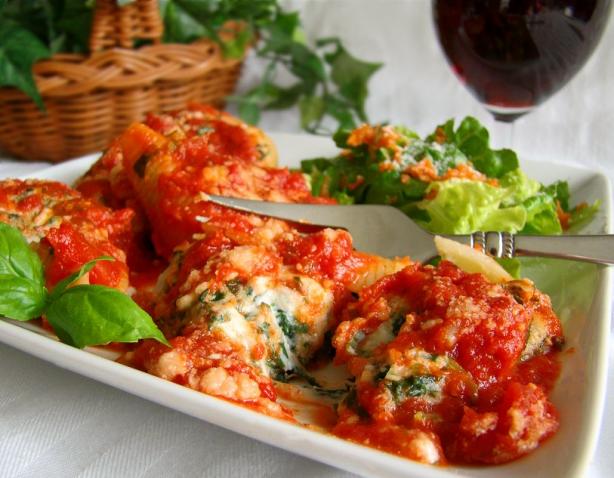 Spinach Stuffed Pasta Shells. Photo by Marg (CaymanDesigns)