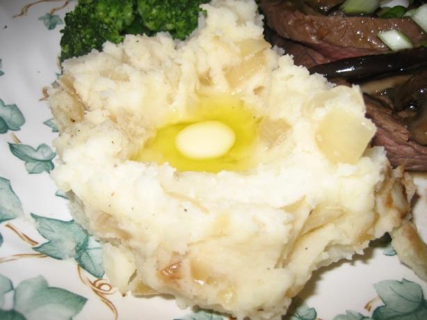 Creamy Fried Onion Mashed Potatoes. Photo by Halcyon Eve