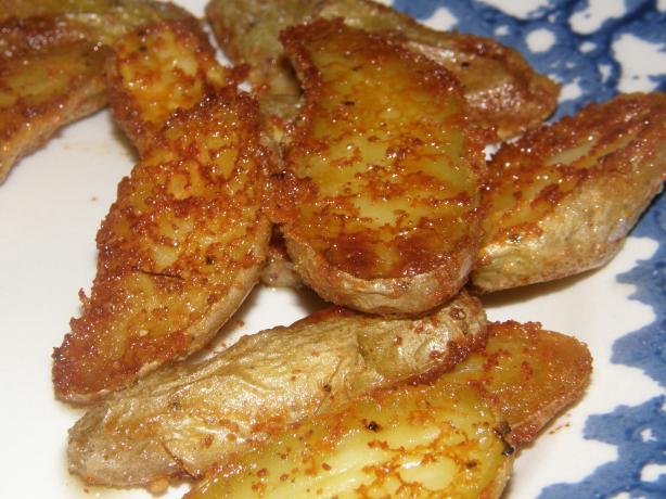 Parmesan Garlic Potatoes. Photo by mydesigirl