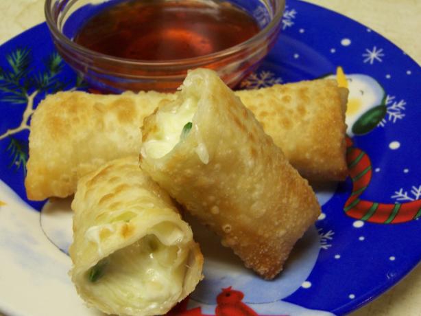 Jalapeno Popper Wonton Puffs. Photo by alligirl