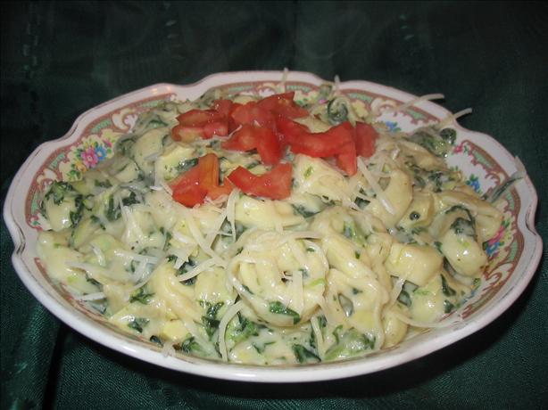 Spinach-Artichoke Cheesy Tortellini. Photo by Charmie777