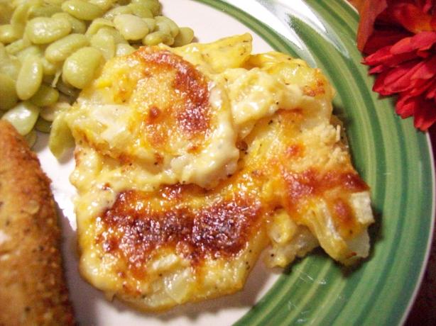 Velveeta Potatoes Au Gratin. Photo by Chef shapeweaver &copy;