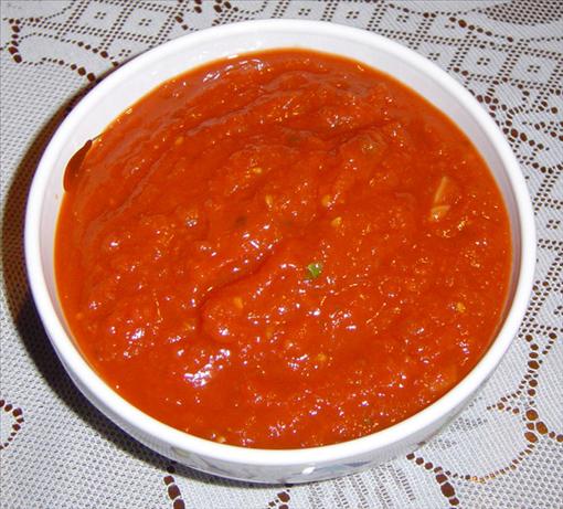 Tomato Sauce for Chicago Style Pizza. Photo by A Good Thing