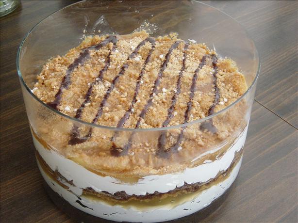 Peanutty Apple Trifle Dessert. Photo by jackieblue