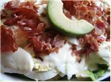 Hawaiian Dressing With Avocado, Egg and Spinach Salad
