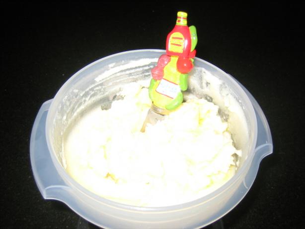 Greek Garlic Sauce (Skorthalia). Photo by iLuv2cook 2