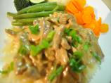 Z&uuml;rigschn&auml;tzlets (Veal in Cream Sauce- Veal Zurich)