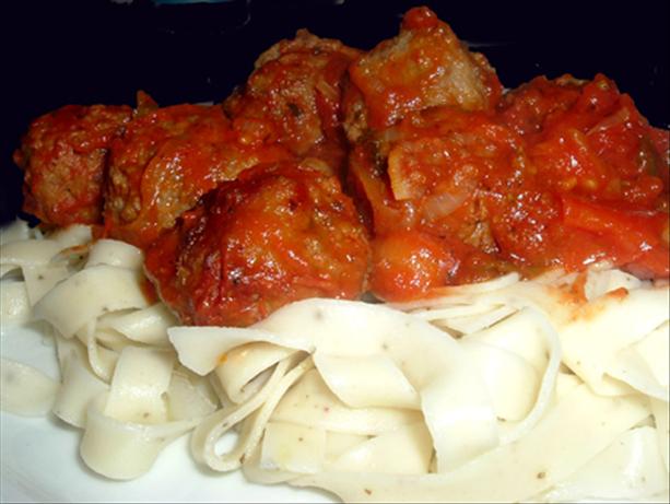 Meatballs in Tomato-Wine Sauce. Photo by Bergy