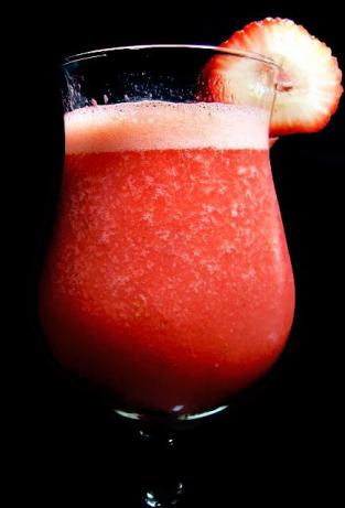 Strawberry Lemonade Slush (Fat-Free). Photo by Chef shapeweaver &copy;