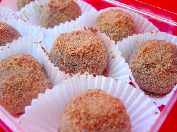 Chocolate Truffles With Liqueur. Photo by Roxanne J.R.