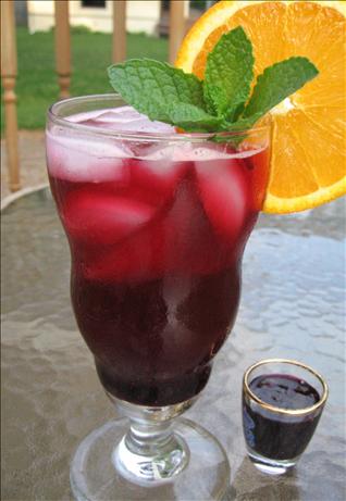 Blueberry Drink Syrup for Blueberry Iced Tea. Photo by Brenda.
