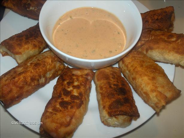 Reuben Egg Roll Wraps With Dipping Sauce. Photo by Alskann