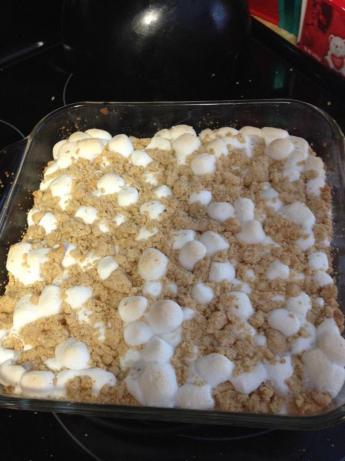 Hershey's S'mores Sandwich Bar Cookies. Photo by mjz527