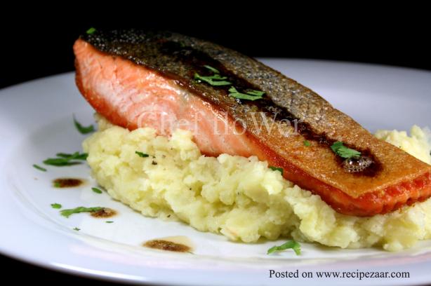 Salmon on Mash Mountain. Photo by Chef floWer