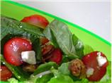Spinach Salad With Strawberries and Caramelized Pecans