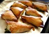 Mini Spanakopita (Greek Spinach Pies)