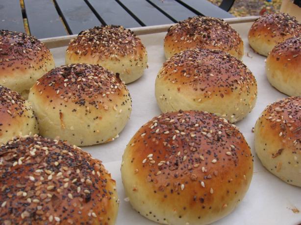 40 Minute Hamburger Buns. Photo by K9 Owned