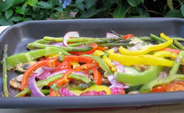 Grilled Asparagus Medley. Photo by lazyme