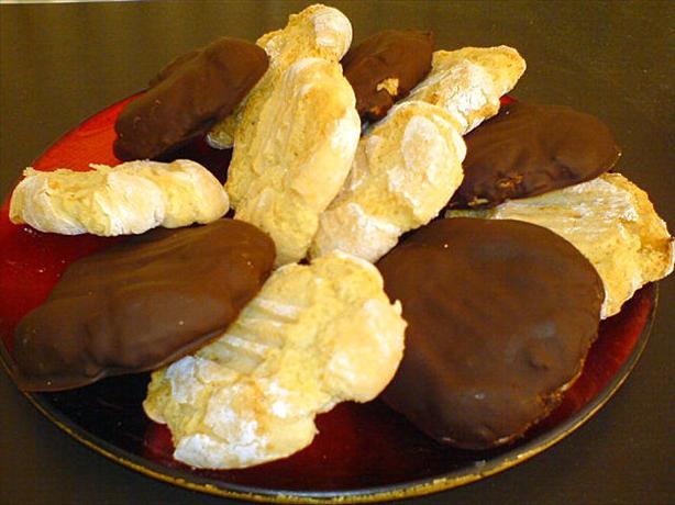 Ricciarelli (Sienese Christmas Cookies). Photo by JustEmma