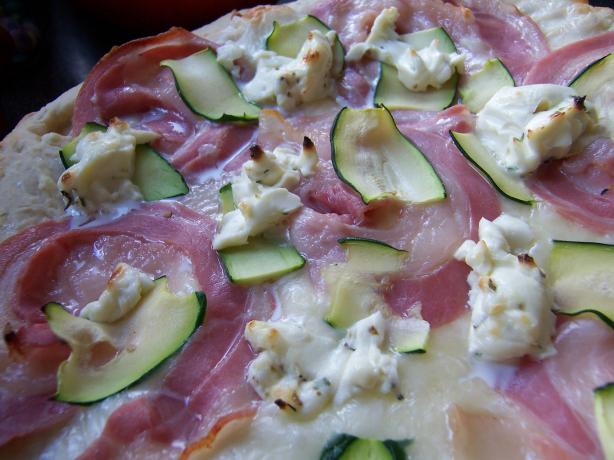 Zucchini Pancetta Pizza. Photo by iris5555