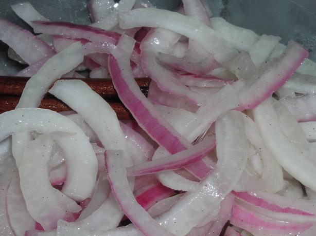 Marinated Walla Walla Sweet and Red Onion Rings. Photo by TeresaS