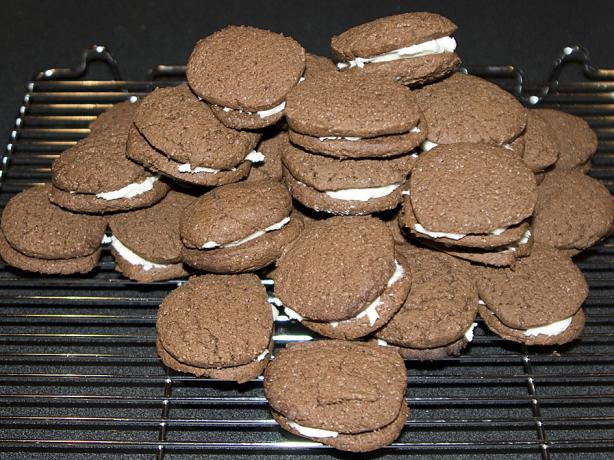 Gluten Free Oreo Cookies. Photo by Yankiwi