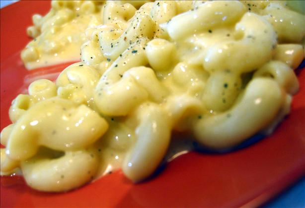 Carolyn's Easy Cheesy Macaroni & Cheese. Photo by Chef Dee